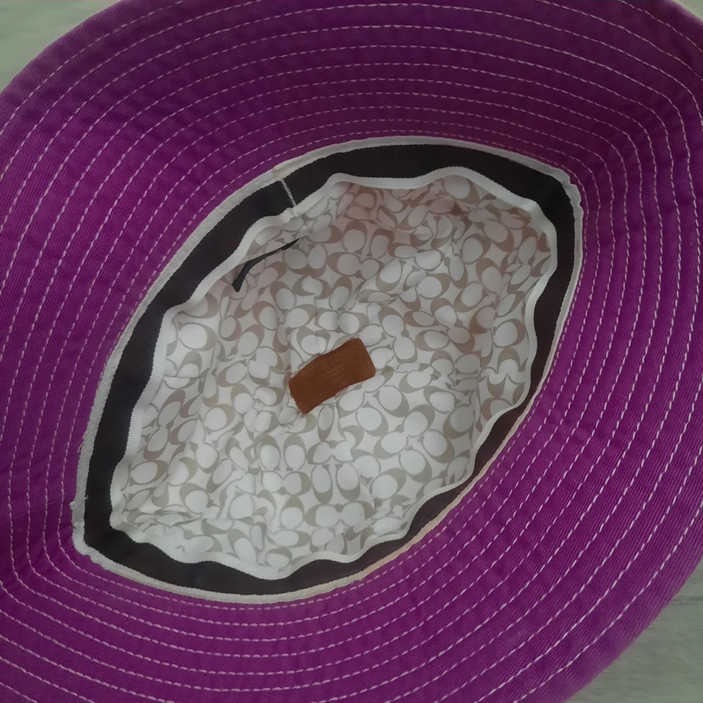 Coach Hat - Picture 2 of 3